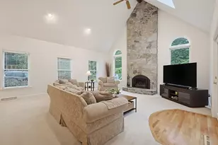 25 Erin Way, Holliston, MA 01746 - Photo 15