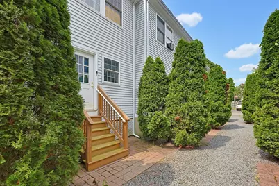 13 Dexter St #13, North Attleboro, MA 02760 - Photo 5