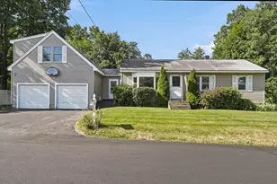 16 Edgelawn Ave, Chelmsford, MA 01863 - Photo 3