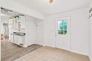 16 Edgelawn Ave, Chelmsford, MA 01863 - Photo 17