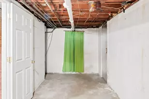 16 Edgelawn Ave, Chelmsford, MA 01863 - Photo 23