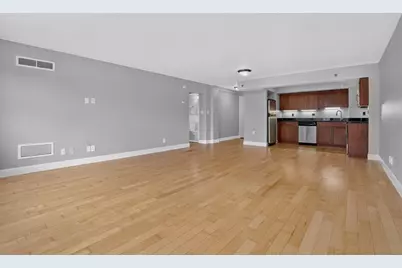 1600 Beacon St #1009, Brookline, MA 02446 - Photo 5