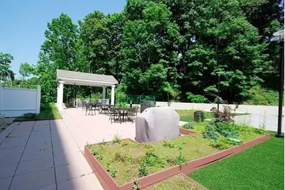 1600 Beacon St #1009, Brookline, MA 02446 - Photo 17