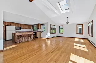 18 Clearview Ave, Falmouth, MA 02540 - Photo 5