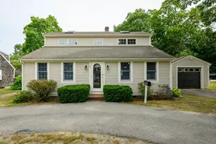 21 Pembroke St, Kingston, MA 02364 - Photo 1