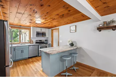 21 Pembroke St, Kingston, MA 02364 - Photo 13