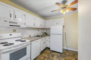 61 Storey Ave, Newburyport, MA 01950 - Photo 15