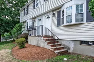 9 Bow St, Arlington, MA 02474 - Photo 3