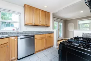 9 Bow St, Arlington, MA 02474 - Photo 17