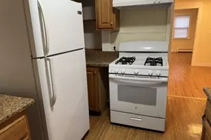 281 E Merrimack St, Lowell, MA 01852 - Photo 5