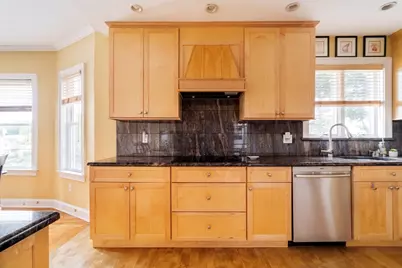 2-4 Peabody Rd, Stoneham, MA 02180 - Photo 25