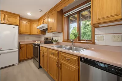 284 South St, Northborough, MA 01532 - Photo 7