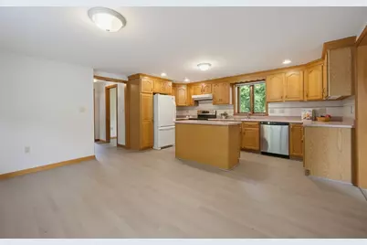 284 South St, Northborough, MA 01532 - Photo 5