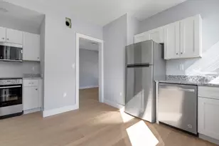 566 Shirley St, Winthrop, MA 02152 - Photo 9