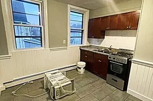 566 Shirley St, Winthrop, MA 02152 - Photo 15