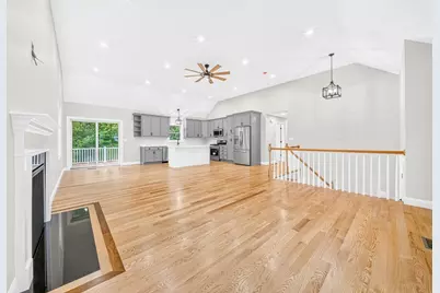 6 McHugh Ave, Billerica, MA 01821 - Photo 9