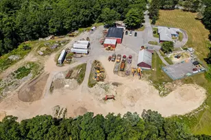 625 Broadway, Dracut, MA 01826 - Photo 1