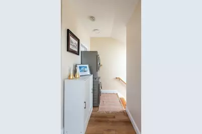 5 Everett Ct #Apt 2B, Boston, MA 02128 - Photo 7
