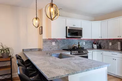 5 Everett Ct #Apt 2B, Boston, MA 02128 - Photo 3
