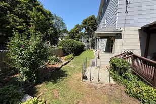 76 Paine St, Worcester, MA 01605 - Photo 9