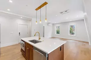 139 Sycamore St, Somerville, MA 02145 - Photo 5
