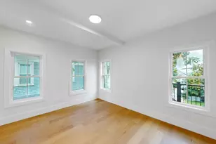 139 Sycamore St, Somerville, MA 02145 - Photo 7