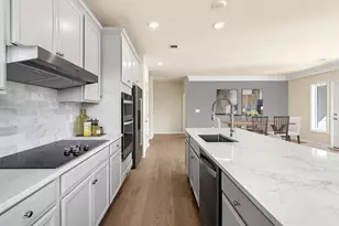 2 Stratton Dr, Woburn, MA 01801 - Photo 5