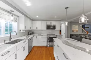 8 Copper Beech Dr, Kingston, MA 02364 - Photo 5