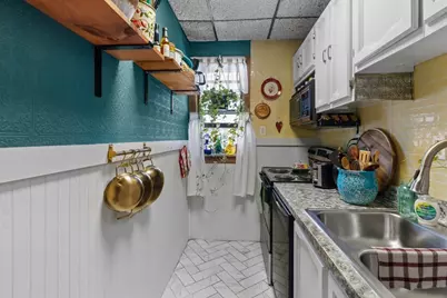 1267 Grafton, Worcester, MA 01604 - Photo 5