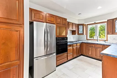 330 Lincoln Ave, Fall River, MA 02720 - Photo 23