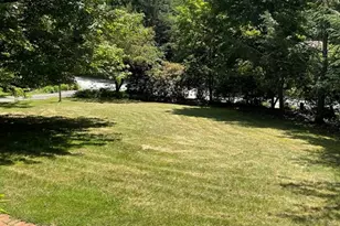 10 Crowningshield Dr, Paxton, MA 01612 - Photo 3