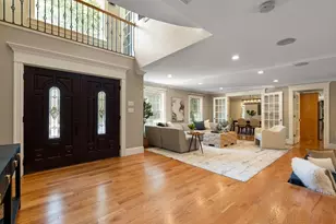 107 Rowe St, Newton, MA 02465 - Photo 5
