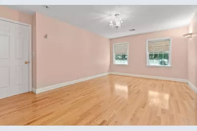 107 Rowe Street #107, Newton, MA 02465 - Photo 25