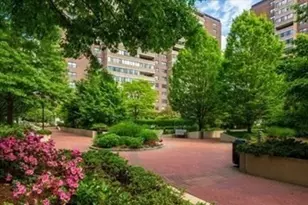 2 Hawthorne Pl, Boston, MA 02114 - Photo 13