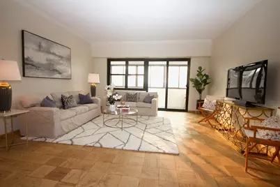 2 Hawthorne Place #17R, Boston, MA 02114 - Photo 3