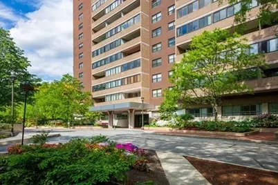 2 Hawthorne Place #17R, Boston, MA 02114 - Photo 1