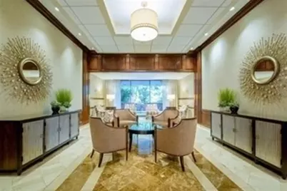 2 Hawthorne Place #17R, Boston, MA 02114 - Photo 11