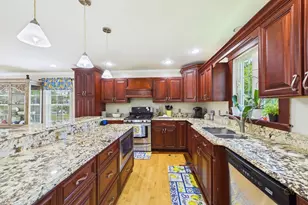 106 David St, Fall River, MA 02720 - Photo 9