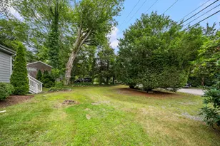 22 Hull St, Jamestown, RI 02835 - Photo 25