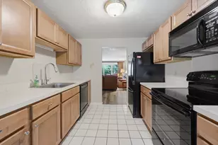 200 Ridgefield Cir, Clinton, MA 01510 - Photo 9