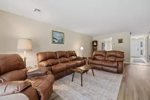 200 Ridgefield Cir, Clinton, MA 01510 - Photo 7