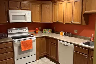 7 Crescent Way, Sturbridge, MA 01518 - Photo 3