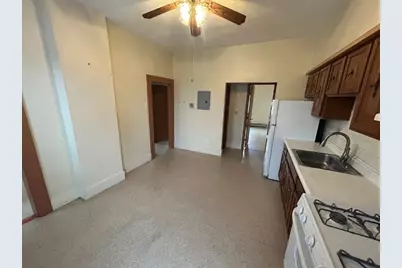 122-A Spring Street #3, Cambridge, MA 02141 - Photo 3