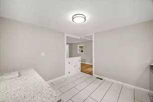 66 Davis St, Taunton, MA 02780 - Photo 11