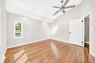 14 Clarence St, Billerica, MA 01821 - Photo 17