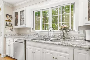 246 Cross St, Bridgewater, MA 02324 - Photo 17