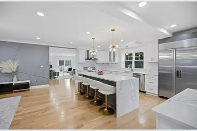 19 Manhattan Ter, Newton, MA 02465 - Photo 7