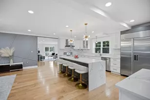 19 Manhattan Terrace, Newton, MA 02465 - Photo 7