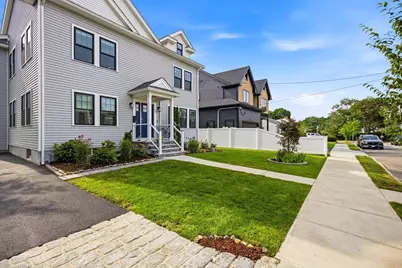 19 Manhattan Ter, Newton, MA 02465 - Photo 3