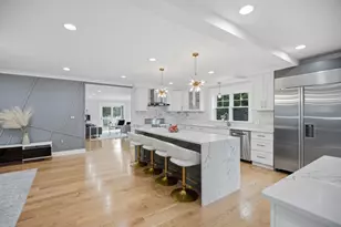 19 Manhattan Terrace, Newton, MA 02465 - Photo 7